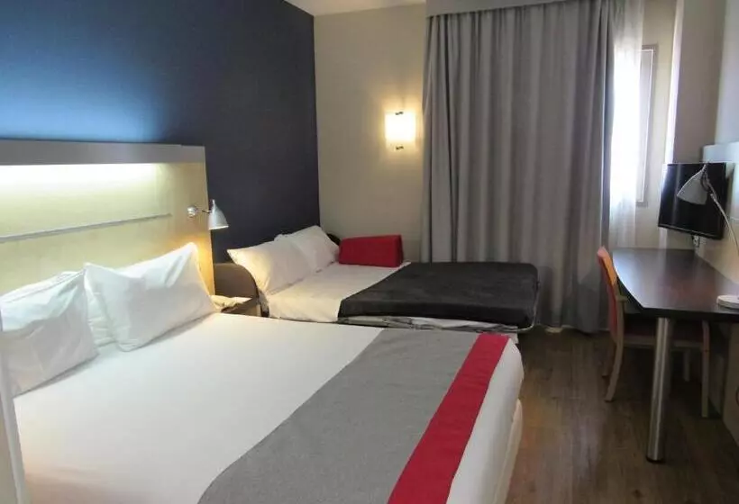 Perhehuone, Holiday Inn Express Alcobendas, An Ihg