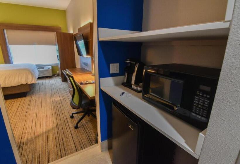 غرفة قياسية سرير كينج لذوى الإحتياجات الخاصة, Holiday Inn Express & Suites   Indianapolis Northwest, An Ihg