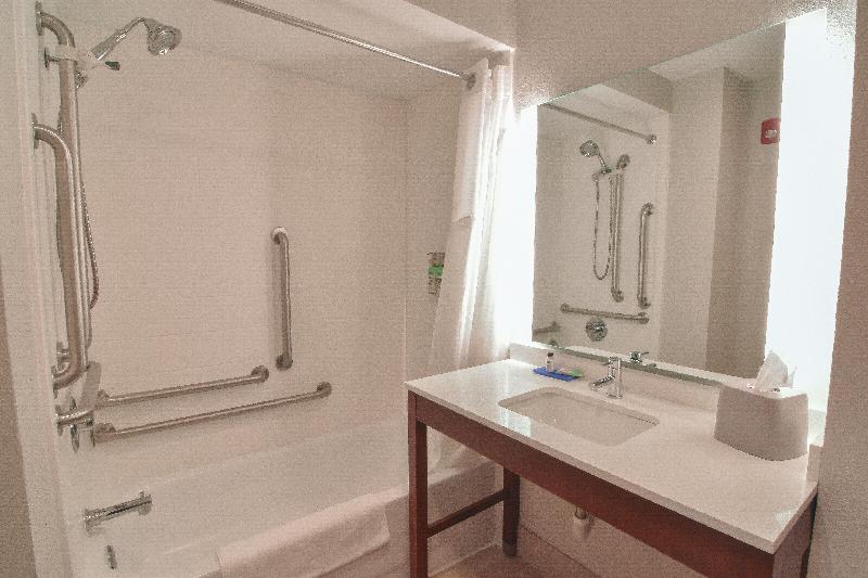 غرفة قياسية سرير كينج لذوى الإحتياجات الخاصة, Holiday Inn Express & Suites   Indianapolis Northwest, An Ihg