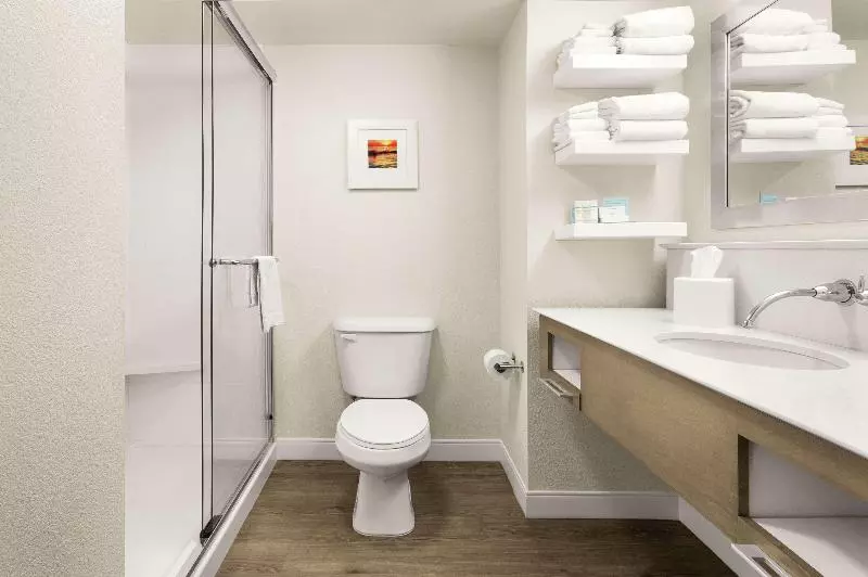 سوییت, Holiday Inn Express & Suites Indianapolis Northwest, An Ihg
