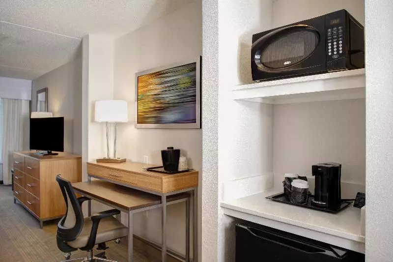 キングサイズベッドのスタンダードルーム, Holiday Inn Franklin   Cool Springs, An Ihg