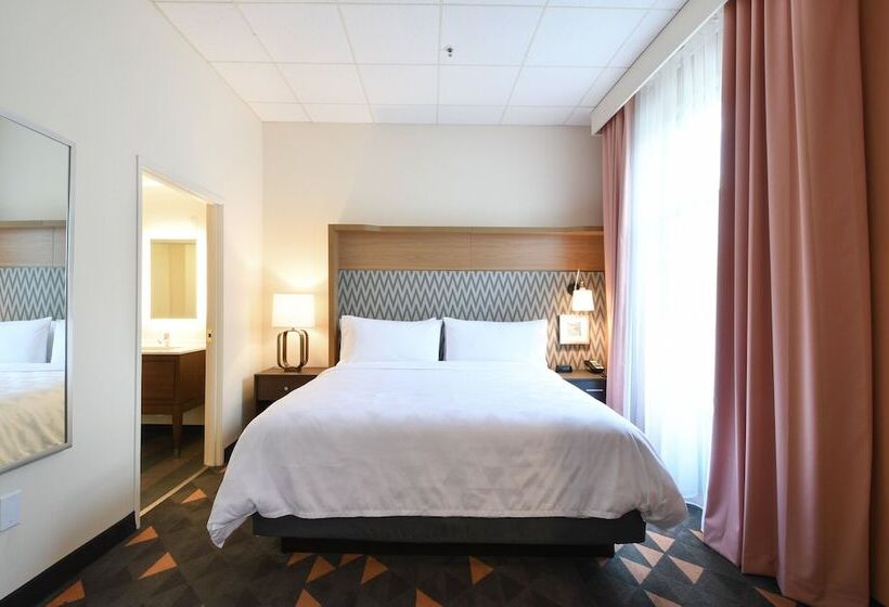 适合残疾人士使用的套间, Holiday Inn Fredericksburg Conference Center, An Ihg