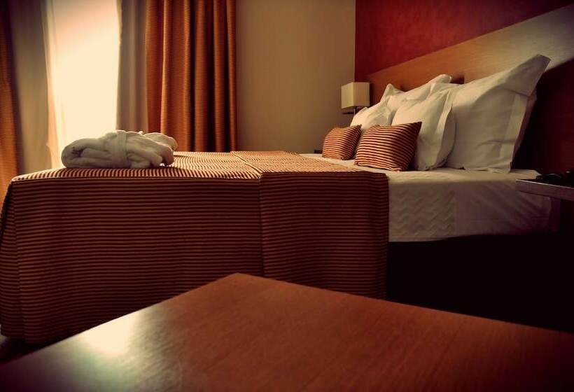 اتاق استاندارد یک نفره, Lusitania Congress & Spa