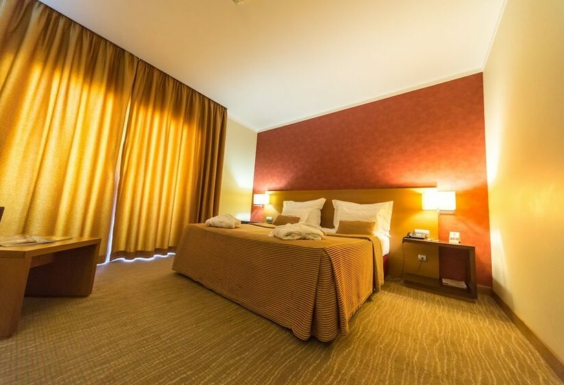 اتاق استاندارد یک نفره, Lusitania Congress & Spa