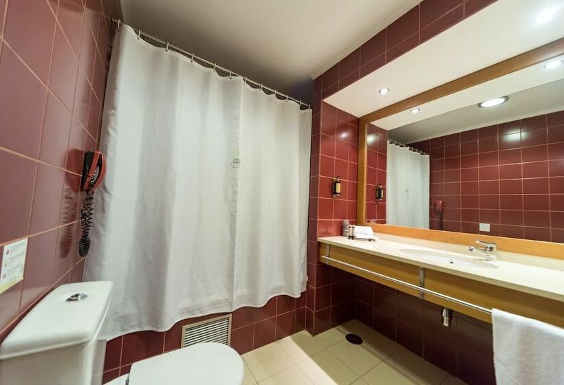 اتاق استاندارد یک نفره, Lusitania Congress & Spa