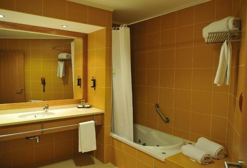 سوییت جونیور, Lusitania Congress & Spa