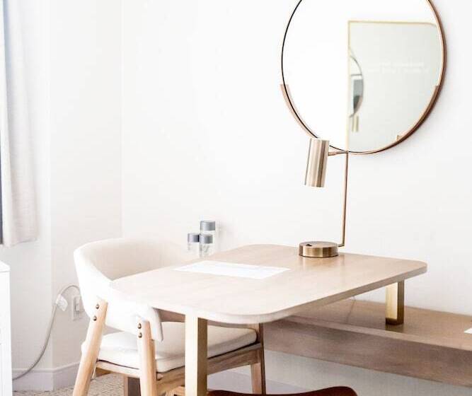 غرفه قياسيه سريرين مزدوجين, Belamar Hotel Manhattan Beach, Tapestry Collection By Hilton