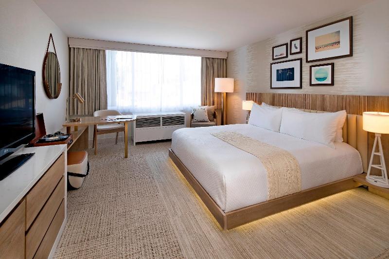 غرفة قياسية سرير كينج, Belamar Hotel Manhattan Beach, Tapestry Collection By Hilton