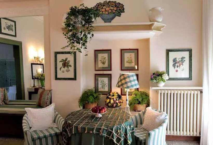 デラックスルーム, Villa Abbazia Relais & Chateaux