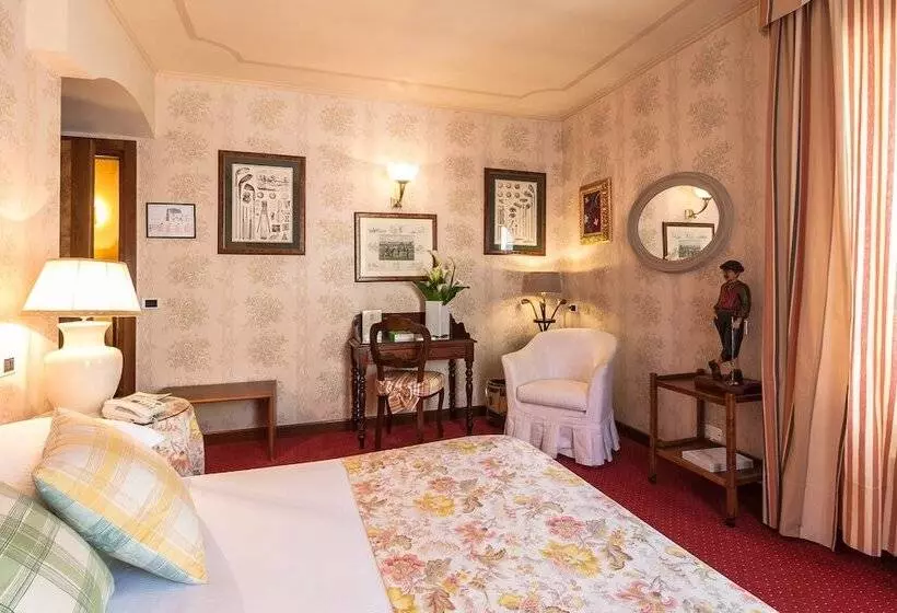 コンフォートルーム, Villa Abbazia Relais & Chateaux