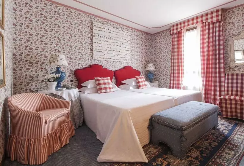 コンフォートルーム, Villa Abbazia Relais & Chateaux