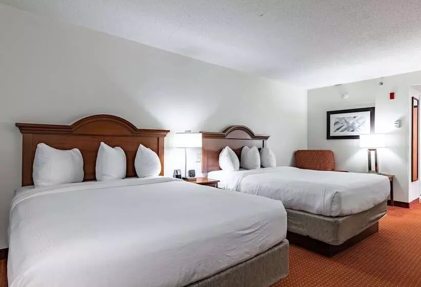 ２ダブルベッドのスタンダードルーム, Wingate By Wyndham Parkersburg   Vienna