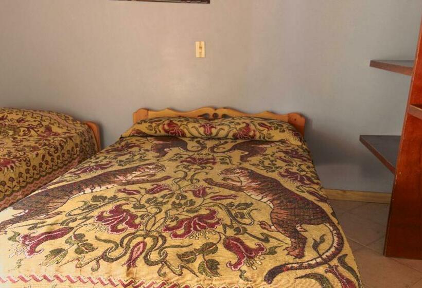 غرفة قياسية مزوَّدة بشُرفة, Felicina