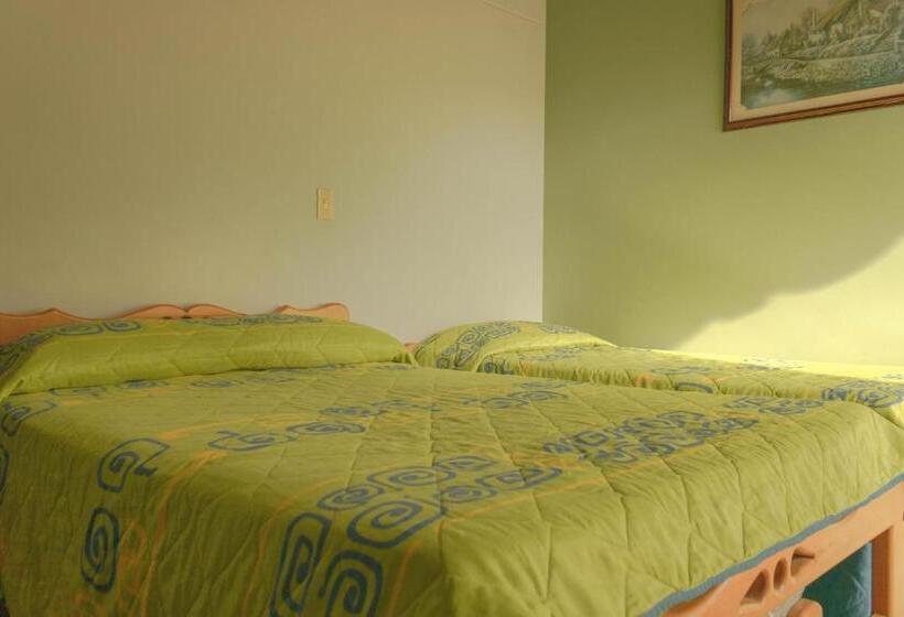 غرفة قياسية رباعية, Felicina