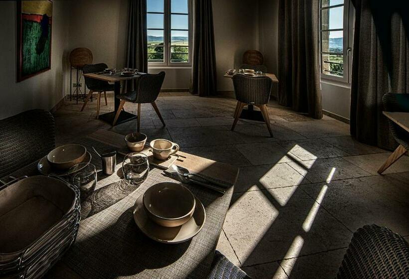 스위트 킹사이즈 침대, The View Of Montpeyroux