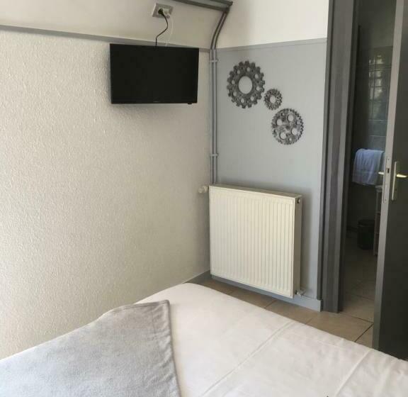 غرفة قياسية مطلّة علي الحديقة, La Pénate