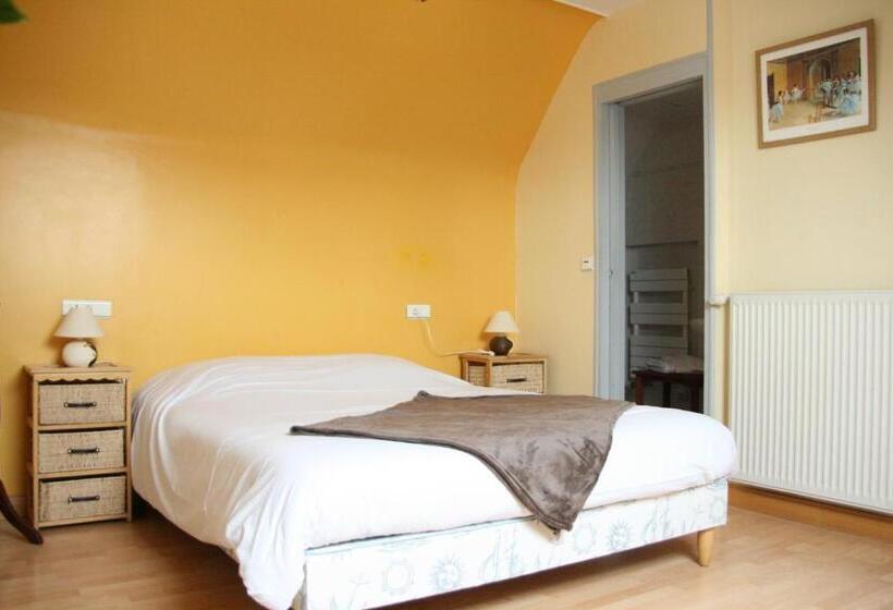 غرفة قياسية, La Pénate