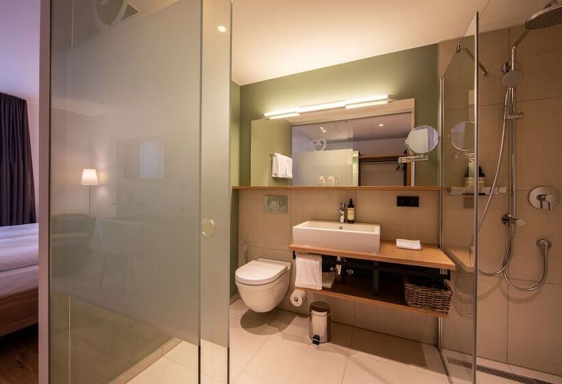 스탠다드 룸, Zum Loewen