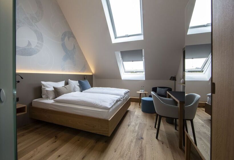 컴포트 룸, Zum Loewen