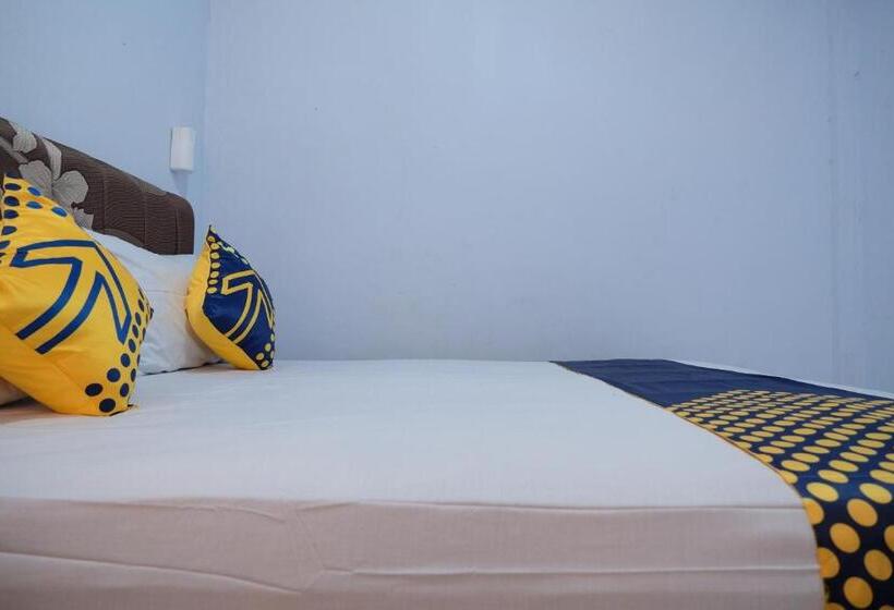 חדר סופריור יחיד, Spot On 1958 Asembagus Family