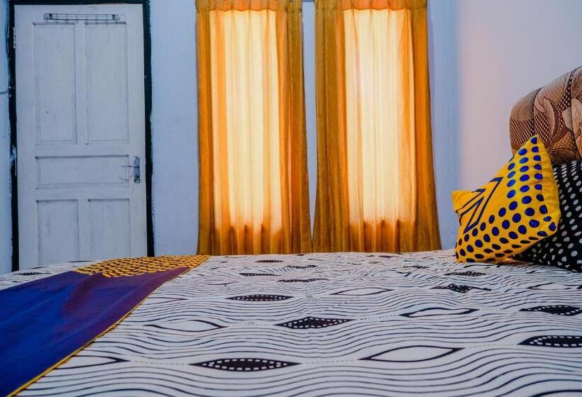 חדר סופריור יחיד, Spot On 1958 Asembagus Family