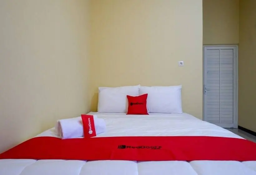 スタンダードルーム, Reddoorz Syariah Near Alun Alun Pati