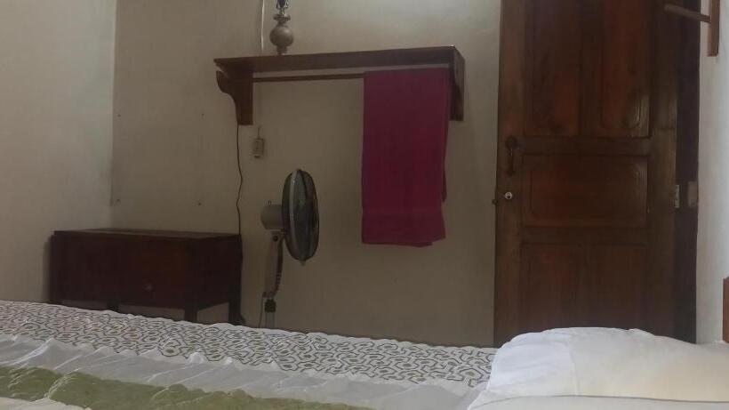 스탠다드 룸, Rocks Beach