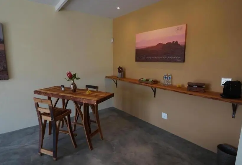 プールの見えるデラックスルーム, Stellar Overberg Travellers Lodge