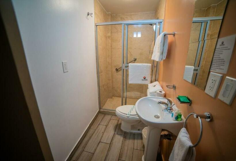 غرفة ديلوكس, California Comfort & Suites