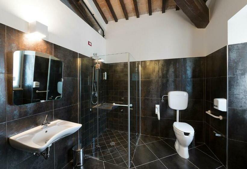 סוויטה, Interamnia Boutique