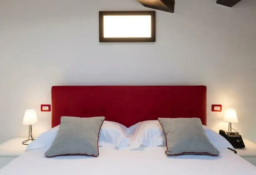 メゾネットスイート, Interamnia Boutique