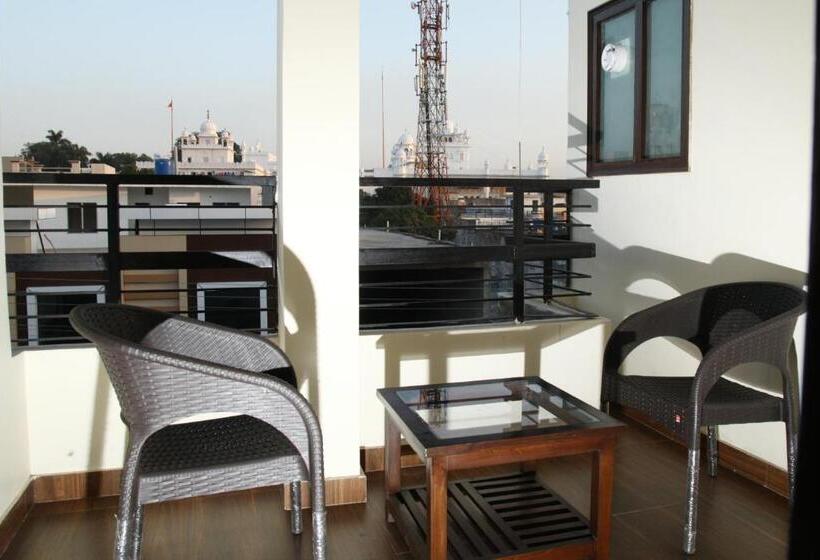 Junior Suite Deluxe, Temple View Inn