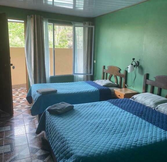 スタンダードシングルルーム, Uran