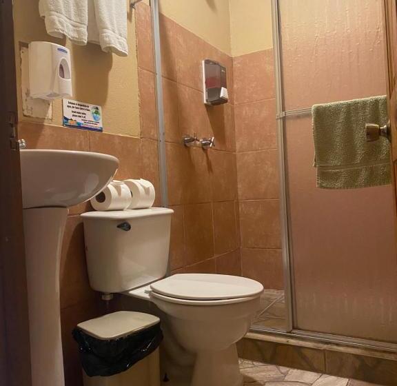 スタンダードトリプルルーム, Uran