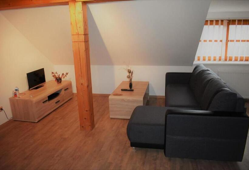 Люкс, Motel Roubenka