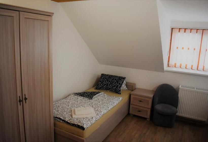 Номер Стандарт Адаптированный для Инвалидов, Motel Roubenka