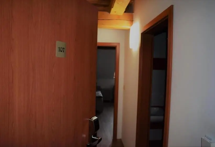 身障者適用スタンダードルーム, Motel Roubenka