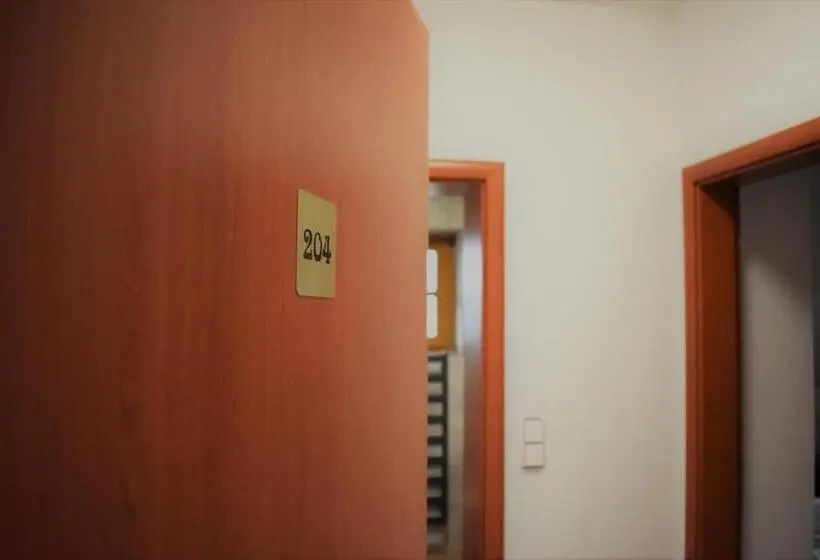 スタンダードルーム, Motel Roubenka