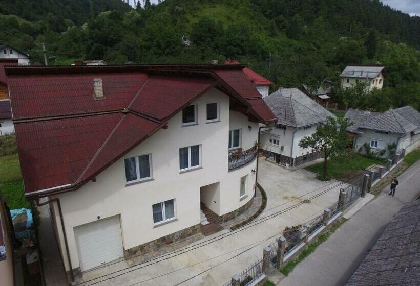 اتاق استاندارد سه نفره, Casa Ivascu Moisei