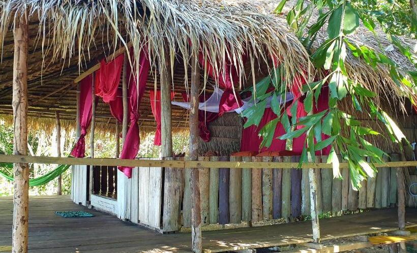 בקתה דלוקס, Crusoe Koh Takiev Island