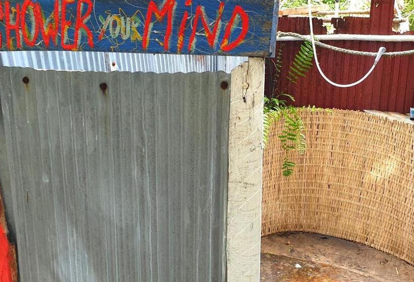 בקתה סטנדרטית, Crusoe Koh Takiev Island