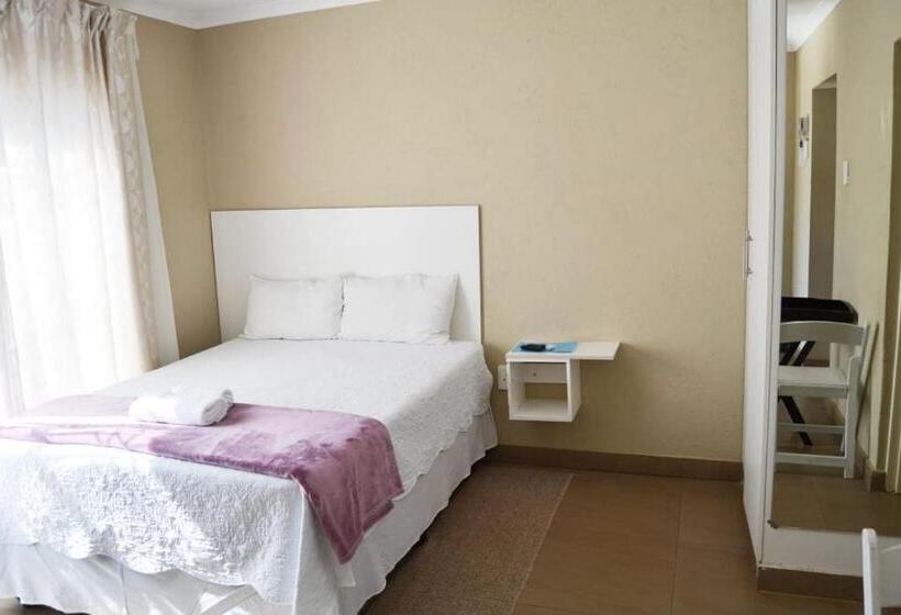 Номер Стандарт Индивидуальный, Naledi Lodge & Guest Houses