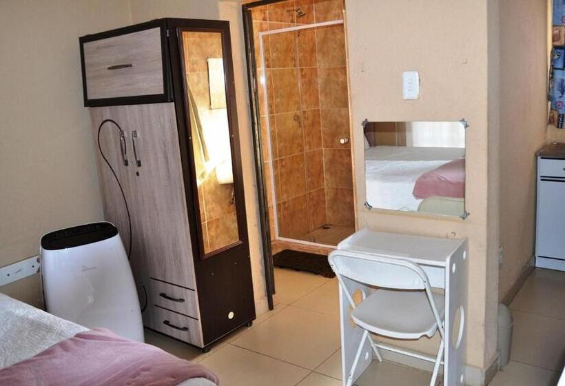 Номер Стандарт Индивидуальный, Naledi Lodge & Guest Houses