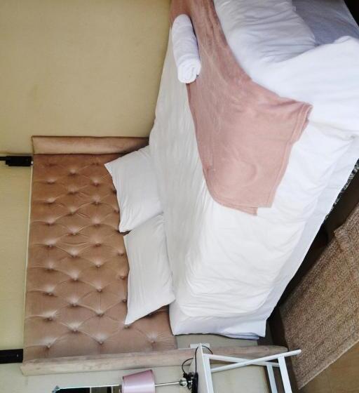 이코노미 룸, Naledi Lodge & Guest Houses