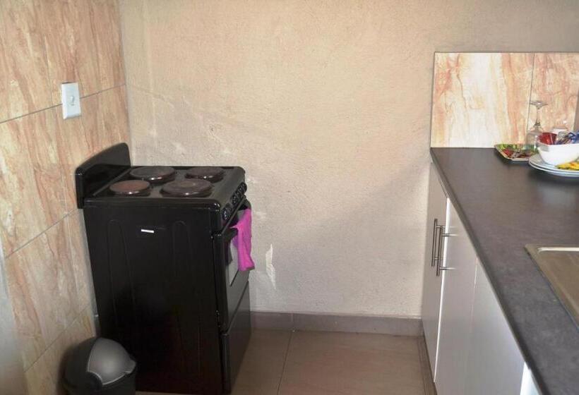 이코노미 룸, Naledi Lodge & Guest Houses