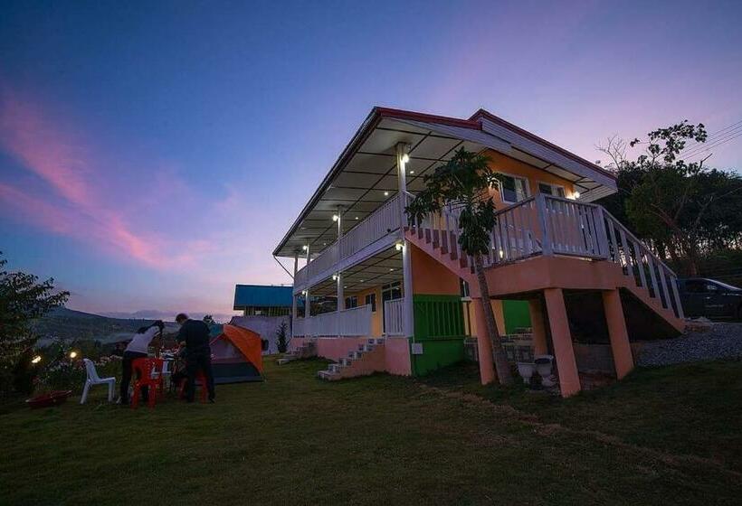 Номер Стандарт Вид на Горы, Khaokho Punsukphumok