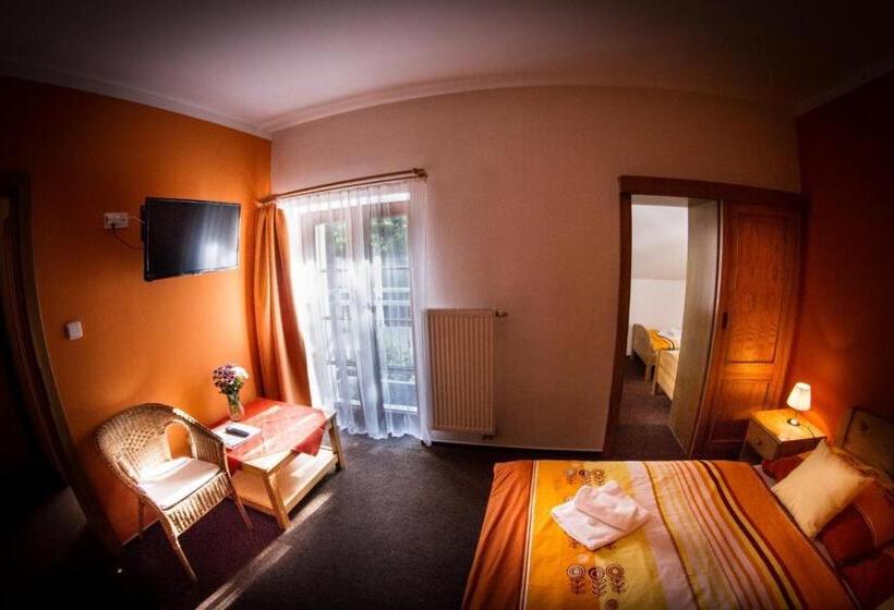 חדר משפחתי, Horský Hotel Sněženka