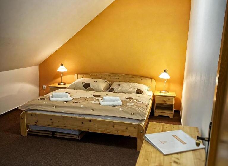 Номер Deluxe, Horský Hotel Sněženka