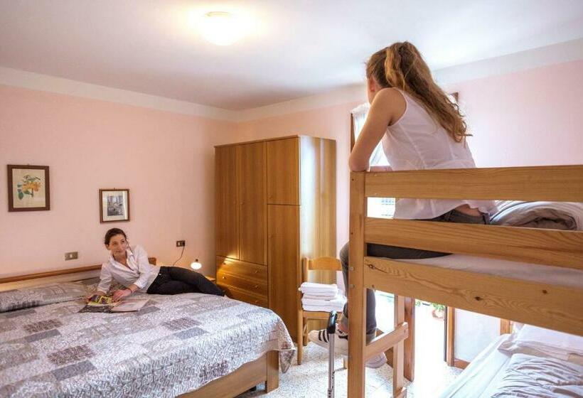 غرفة قياسية رباعية, Albergo Trattoria Speranza