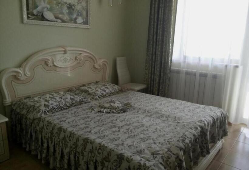 سرير فى غرفة مشتركه, Aquarius